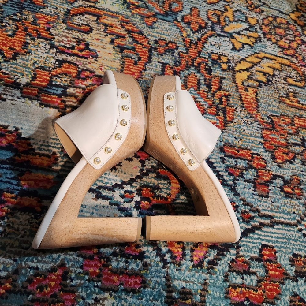 Stuart Weitzman Imitation Pearl Clog 85 Sandal - Picture 5 of 9